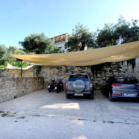 Casa Bianca Purple * Gaios
