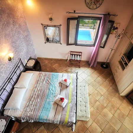 Casa Bianca Purple Gaios
