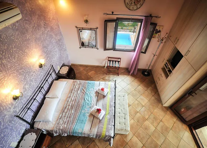 Casa Bianca Purple Gaios